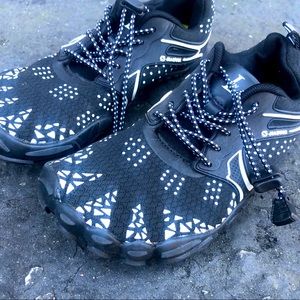 jiasuqi Bungee Women’s Black White Barefoot slip on shoes Size 36/5.5US